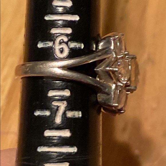 Sterling size in pictures of sizer 6.5? - Picture 3 of 4